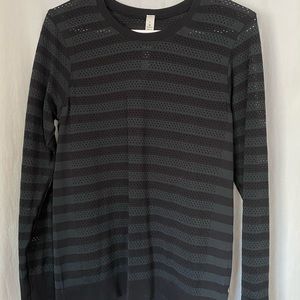 Swiftly Breathe Long Sleeve
